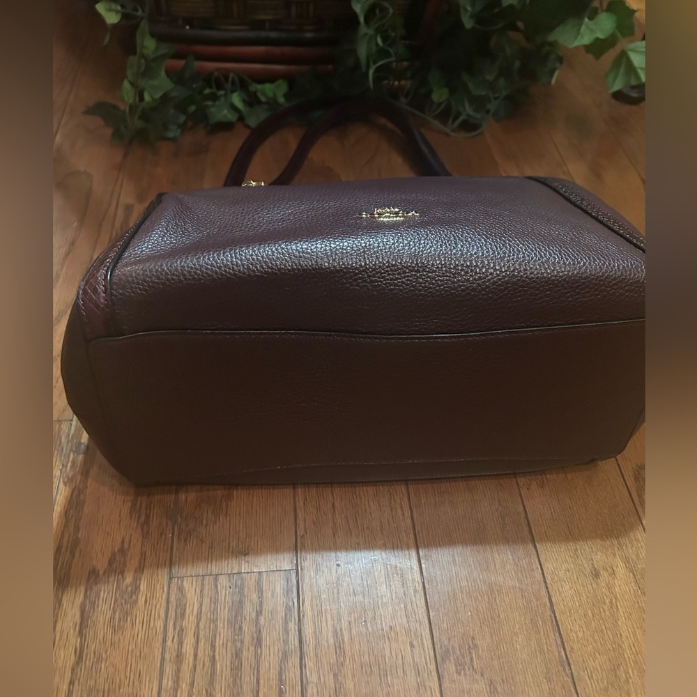 Coach Dark Brown Leather Hobo Tote with Gold Hardware - Picture 5 of 11